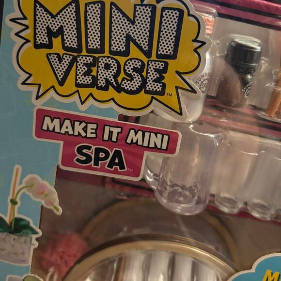 MGA's NWT Miniverse Make It Mini Spa Multipack - Picture 2 of 4